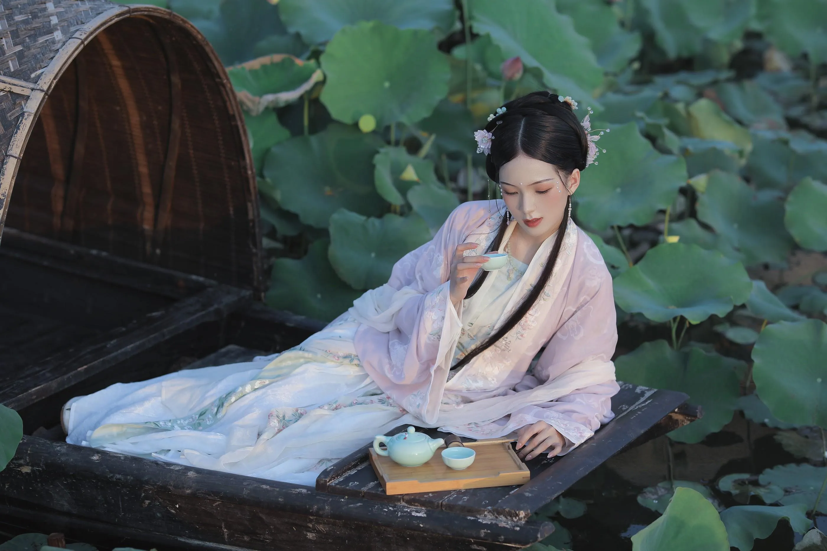 [艺图语] 2022.05.30 芙蓉 ella [23P]插图